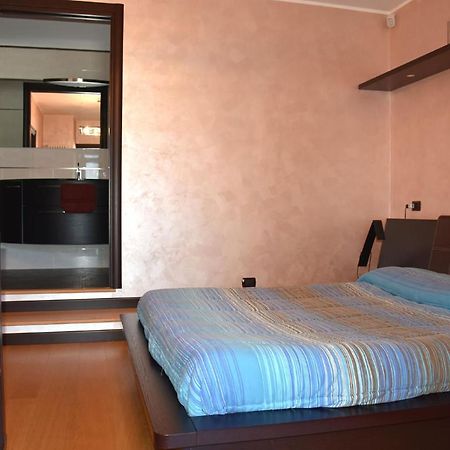 Bellagio Lakeside Apartment Luaran gambar