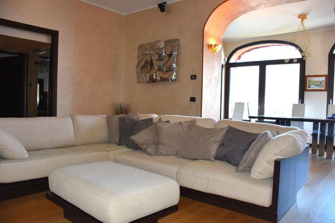 Bellagio Lakeside Apartment Luaran gambar
