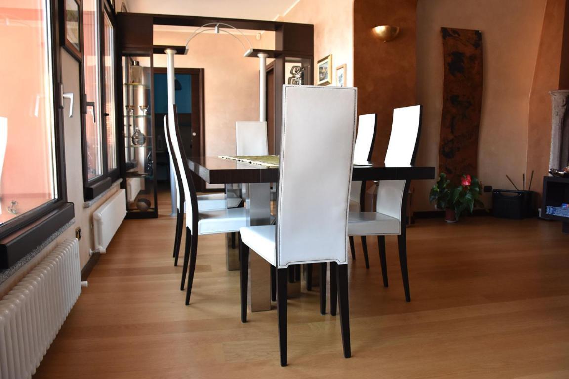 Bellagio Lakeside Apartment Luaran gambar